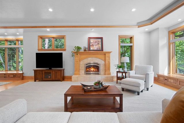 2920 PARKWOOD DRIVE, Green Bay, WI 54313