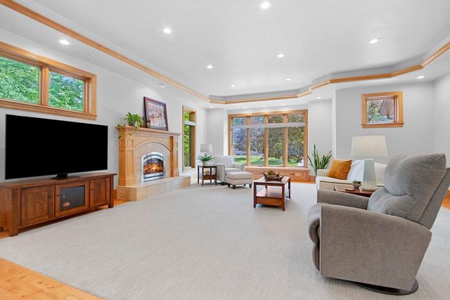 2920 PARKWOOD DRIVE, Green Bay, WI 54313