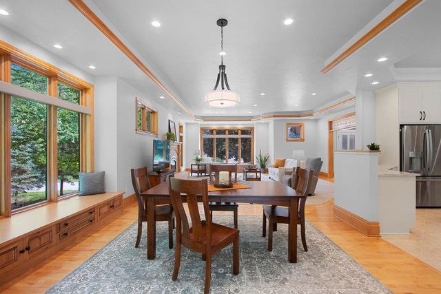 2920 PARKWOOD DRIVE, Green Bay, WI 54313