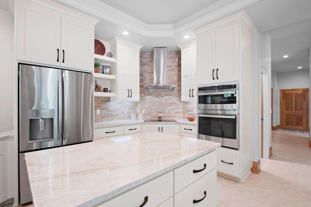 2920 PARKWOOD DRIVE, Green Bay, WI 54313