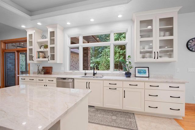 2920 PARKWOOD DRIVE, Green Bay, WI 54313