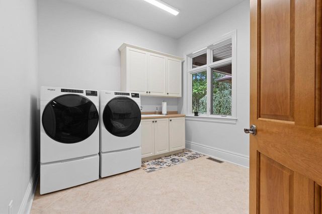 2920 PARKWOOD DRIVE, Green Bay, WI 54313