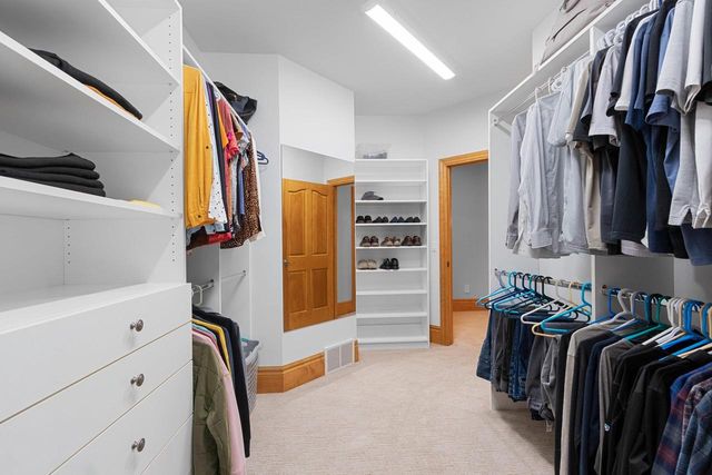 2920 PARKWOOD DRIVE, Green Bay, WI 54313