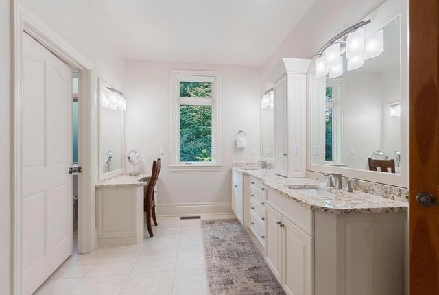 2920 PARKWOOD DRIVE, Green Bay, WI 54313