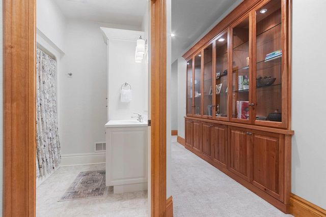 2920 PARKWOOD DRIVE, Green Bay, WI 54313