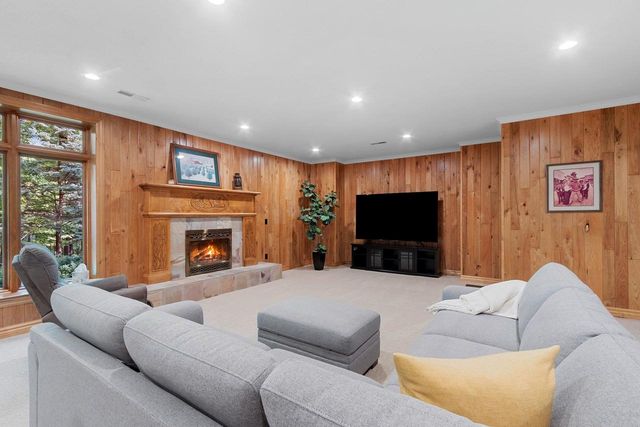 2920 PARKWOOD DRIVE, Green Bay, WI 54313