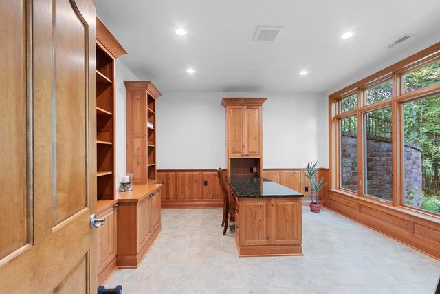 2920 PARKWOOD DRIVE, Green Bay, WI 54313