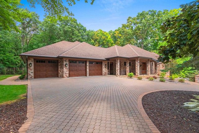 2920 PARKWOOD DRIVE, Green Bay, WI 54313