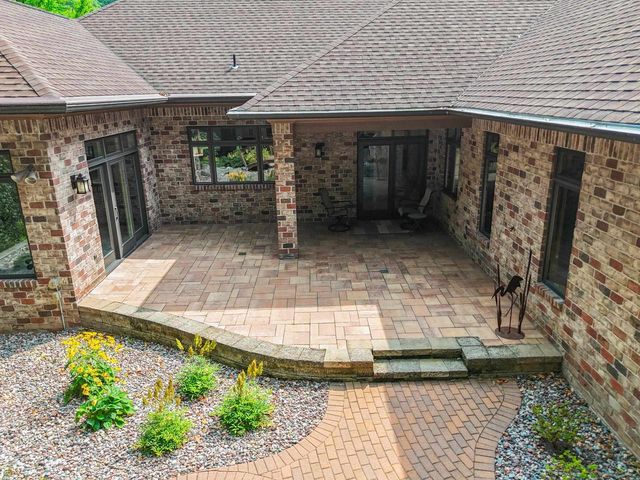 2920 PARKWOOD DRIVE, Green Bay, WI 54313