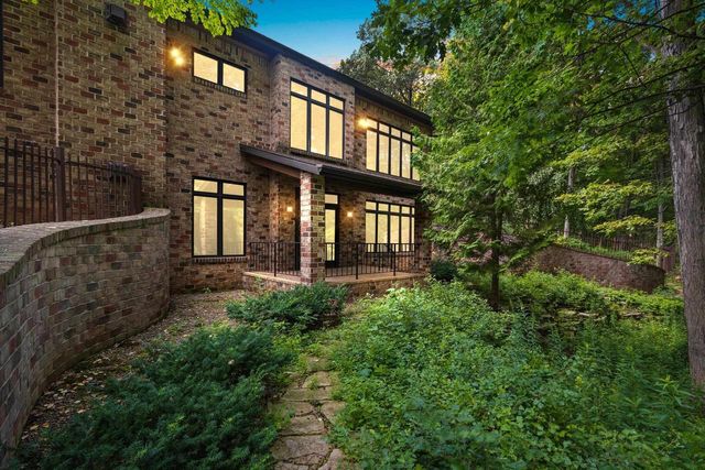 2920 PARKWOOD DRIVE, Green Bay, WI 54313