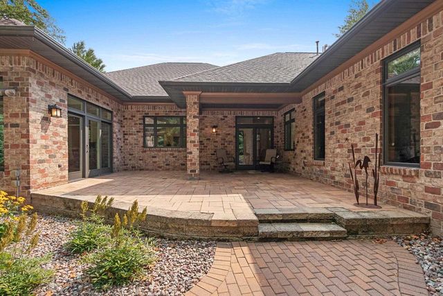 2920 PARKWOOD DRIVE, Green Bay, WI 54313