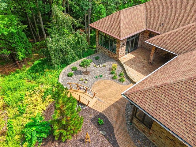 2920 PARKWOOD DRIVE, Green Bay, WI 54313