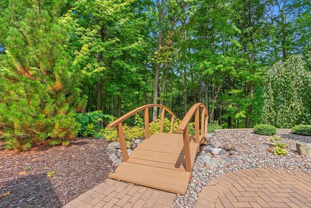 2920 PARKWOOD DRIVE, Green Bay, WI 54313