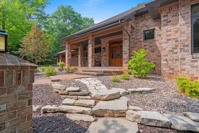 2920 PARKWOOD DRIVE, Green Bay, WI 54313