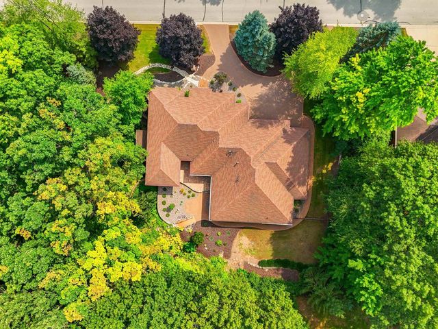 2920 PARKWOOD DRIVE, Green Bay, WI 54313