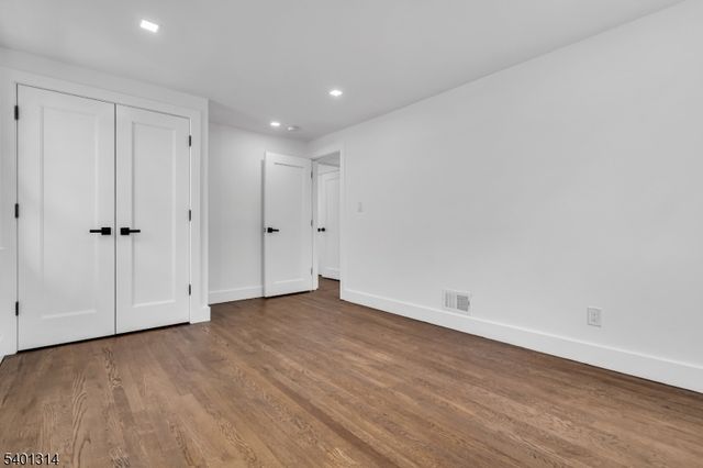 2824 N Stiles St, Linden City, NJ 07036