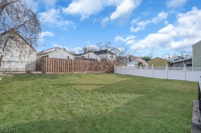 2824 N Stiles St, Linden City, NJ 07036