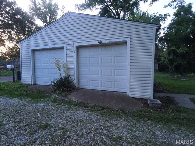 3318 Putnam Avenue, Belleville, IL 62226