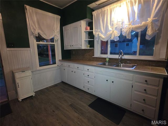 3318 Putnam Avenue, Belleville, IL 62226