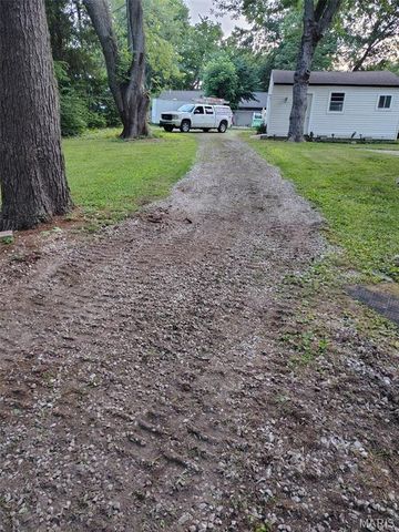 3318 Putnam Avenue, Belleville, IL 62226