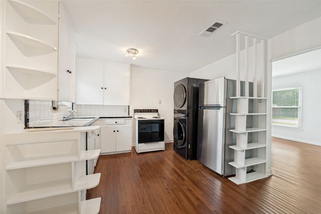 9803 Larga Drive, Dallas, TX 75220