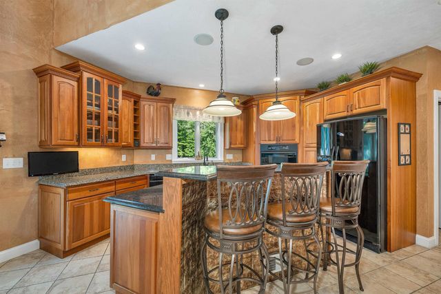 21 Goffstown Back Road, Goffstown, NH 03045