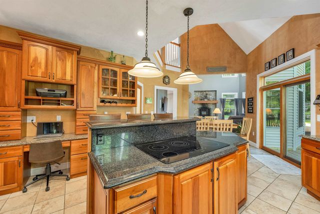 21 Goffstown Back Road, Goffstown, NH 03045