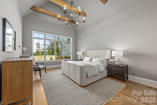 221 N Canterbury Road, Charlotte, NC 28211