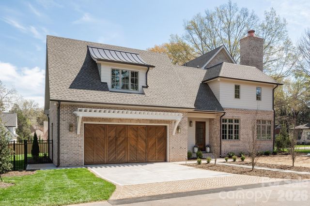 221 N Canterbury Road, Charlotte, NC 28211