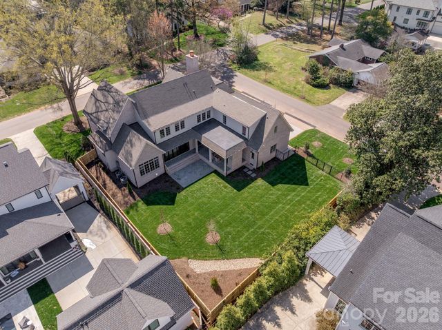 221 N Canterbury Road, Charlotte, NC 28211