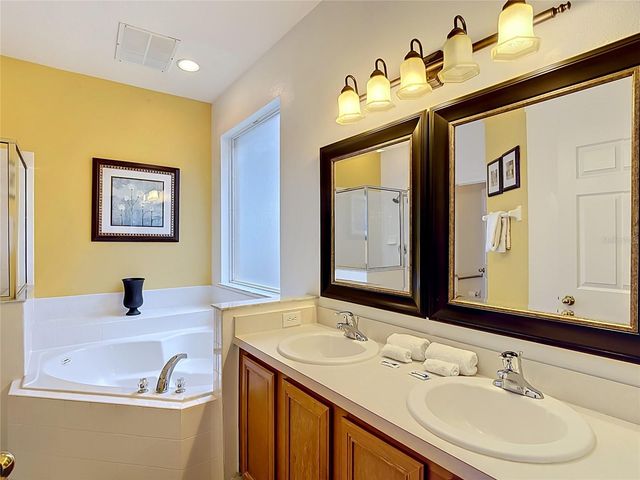 8505 PALM HARBOR DR, Kissimmee, FL 34747