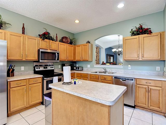 8505 PALM HARBOR DR, Kissimmee, FL 34747