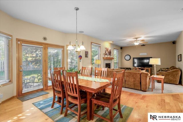 19315 Nina Circle, Omaha, NE 68130