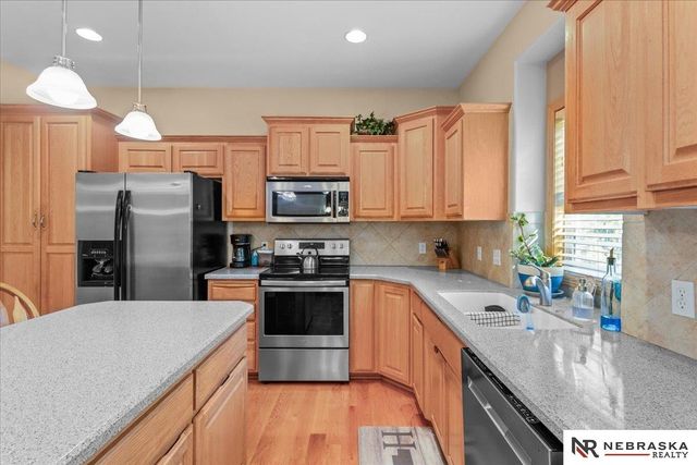 19315 Nina Circle, Omaha, NE 68130