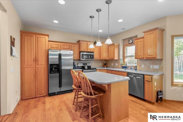 19315 Nina Circle, Omaha, NE 68130