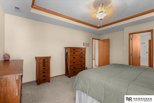 19315 Nina Circle, Omaha, NE 68130