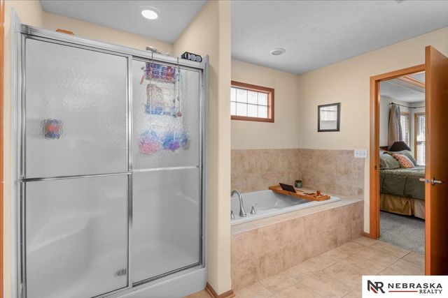 19315 Nina Circle, Omaha, NE 68130