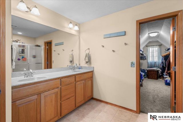 19315 Nina Circle, Omaha, NE 68130