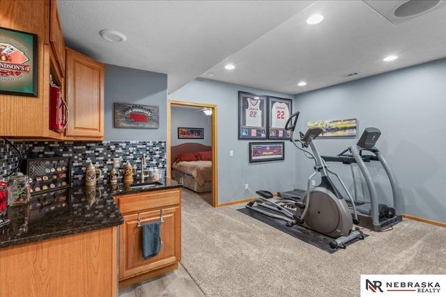 19315 Nina Circle, Omaha, NE 68130
