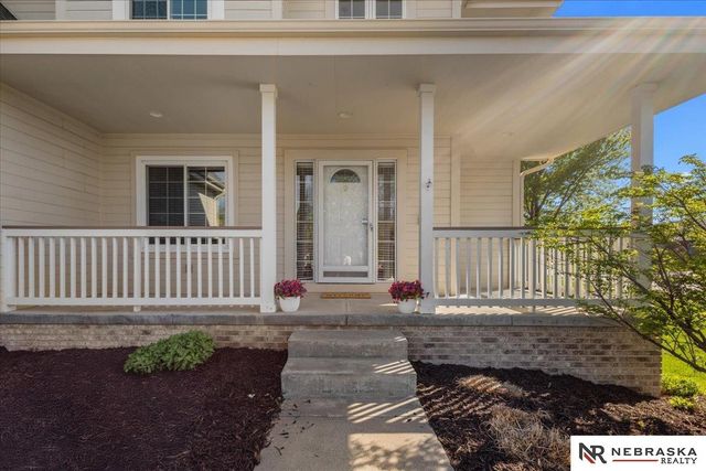 19315 Nina Circle, Omaha, NE 68130