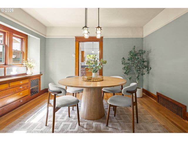 972 MADISON St, Eugene, OR 97402