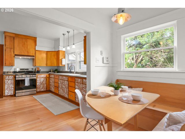 972 MADISON St, Eugene, OR 97402