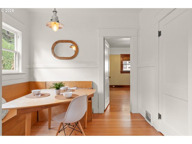 972 MADISON St, Eugene, OR 97402