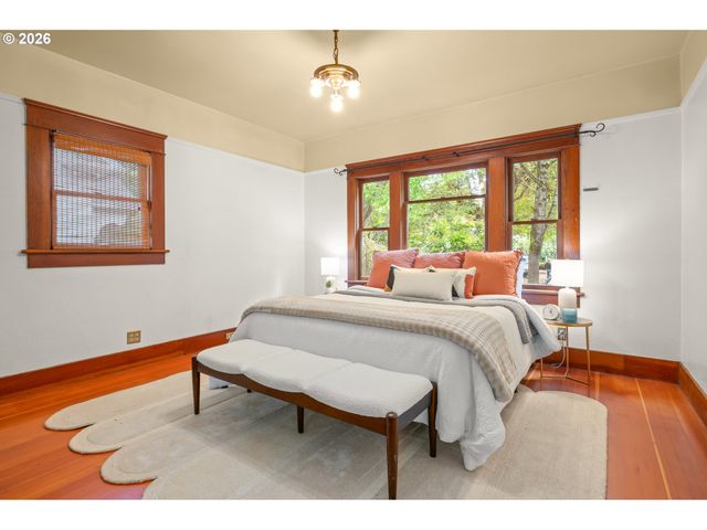 972 MADISON St, Eugene, OR 97402