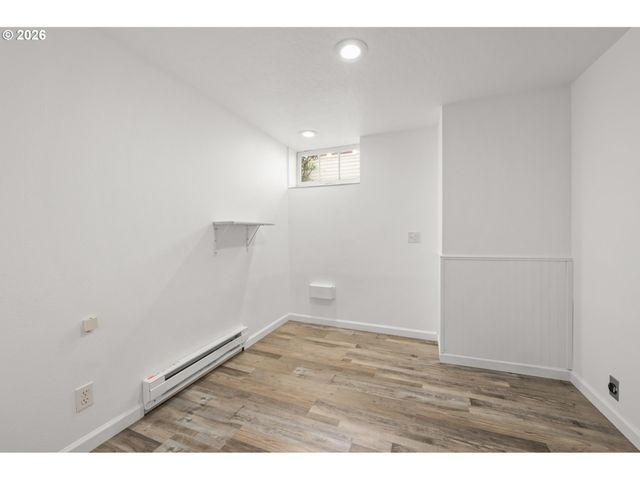972 MADISON St, Eugene, OR 97402