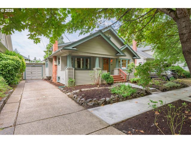 972 MADISON St, Eugene, OR 97402