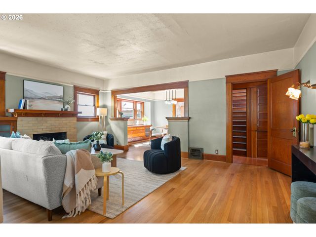 972 MADISON St, Eugene, OR 97402