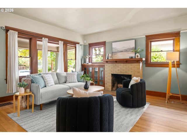 972 MADISON St, Eugene, OR 97402