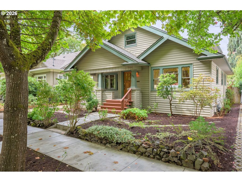 972 MADISON St, Eugene, OR 97402