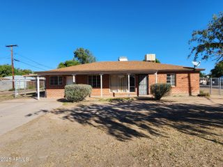 2402 W Osborn Road, Phoenix, AZ 85015